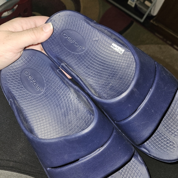 Oofos - Picture 2 of 4